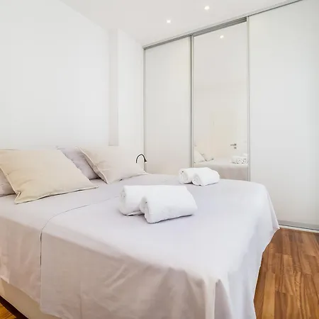 Azimut Apartment *