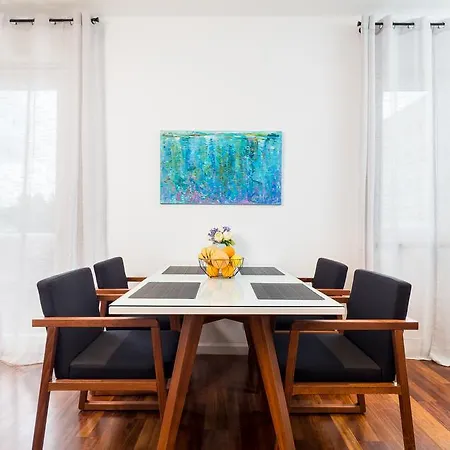 Apartment Azimut